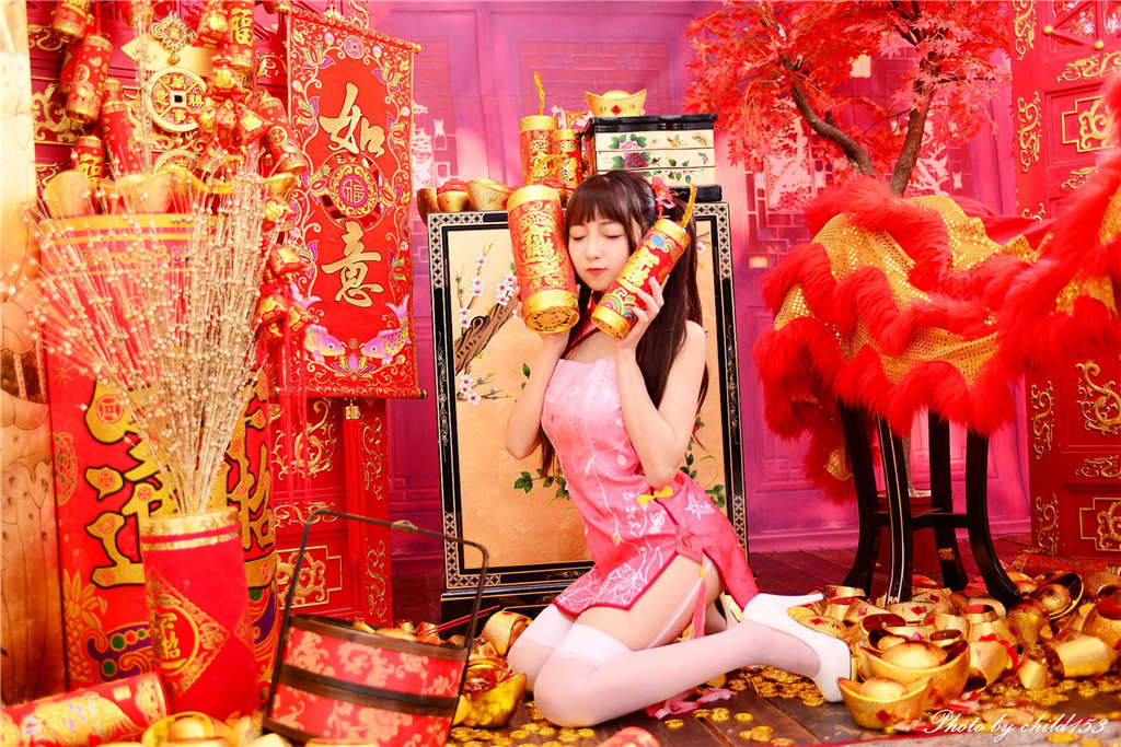 cosplay真空旗袍污妹纸春节祝福白色丝袜自拍(3)(点击浏览下一张趣图)