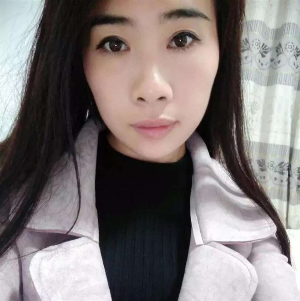 三十岁女人普通生活照同一人 会员照片