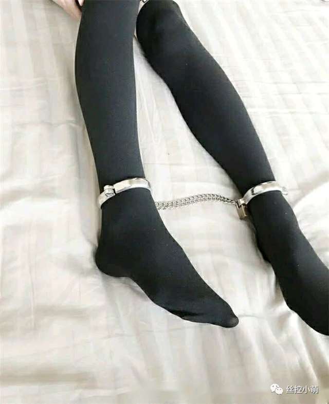 黑丝猫爪丫萝莉小可爱