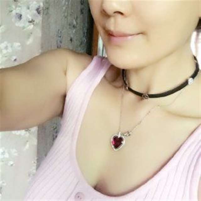 美女穿丁字开档裤衩轻熟女写真曝光