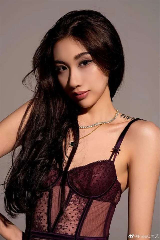 “活下去”期待越来越多的女rapper能够大放异彩..