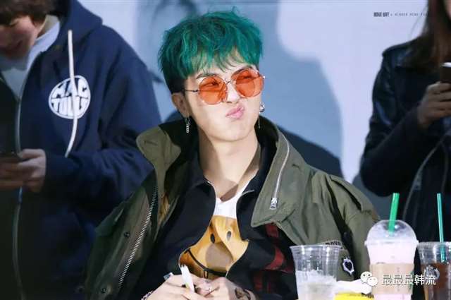 拿照片自慰!咬人下体，性骚扰事件在韩娱圈出现的很频繁