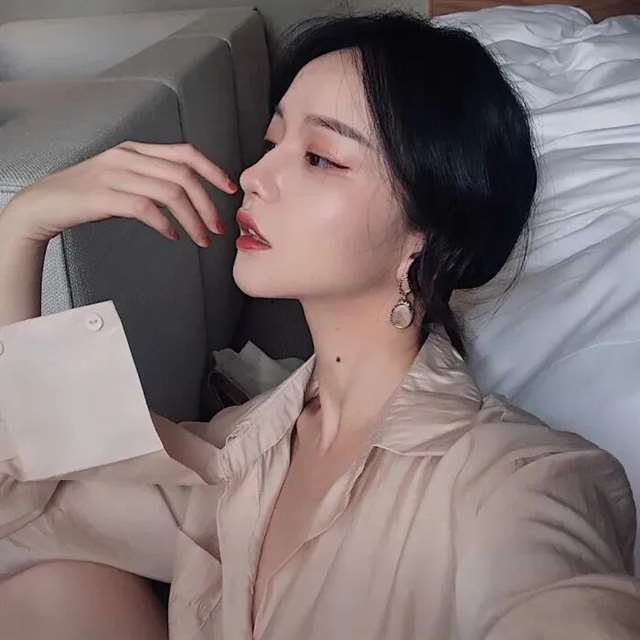 女士微信头像大气端庄