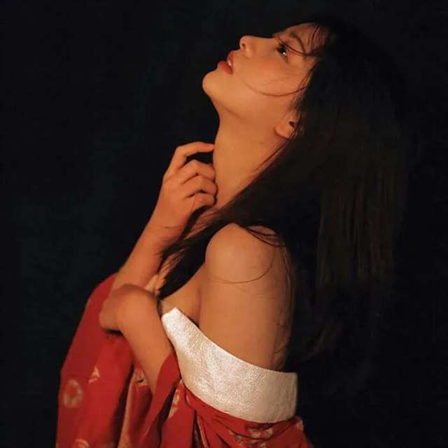 女士微信头像大气端庄