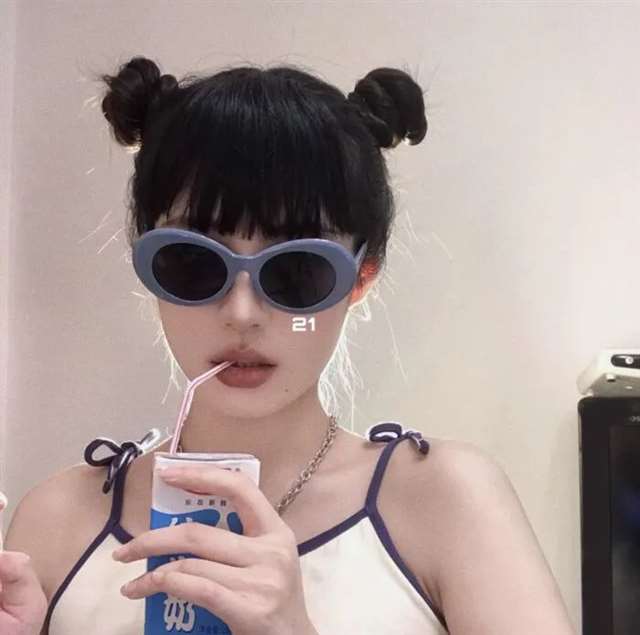 女士微信头像大气端庄