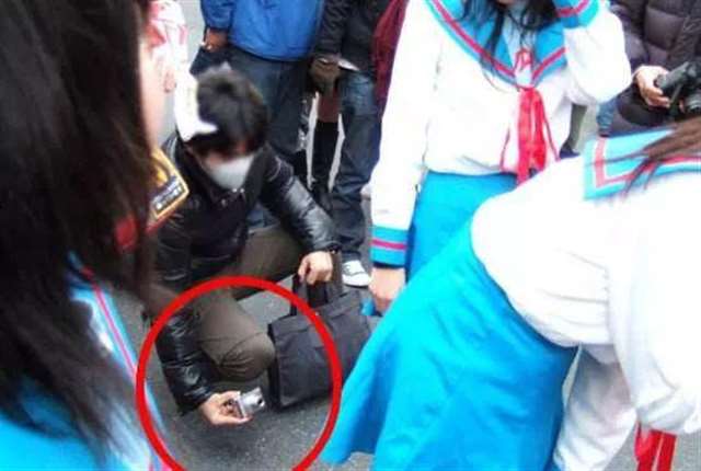 楼道扫射鞋子网站图片…真正需要打黄扫非的是这帮蛀虫