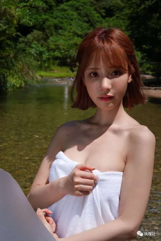 桃乃木香奈、伊藤舞雪和唯井真寻R18片场自拍图集