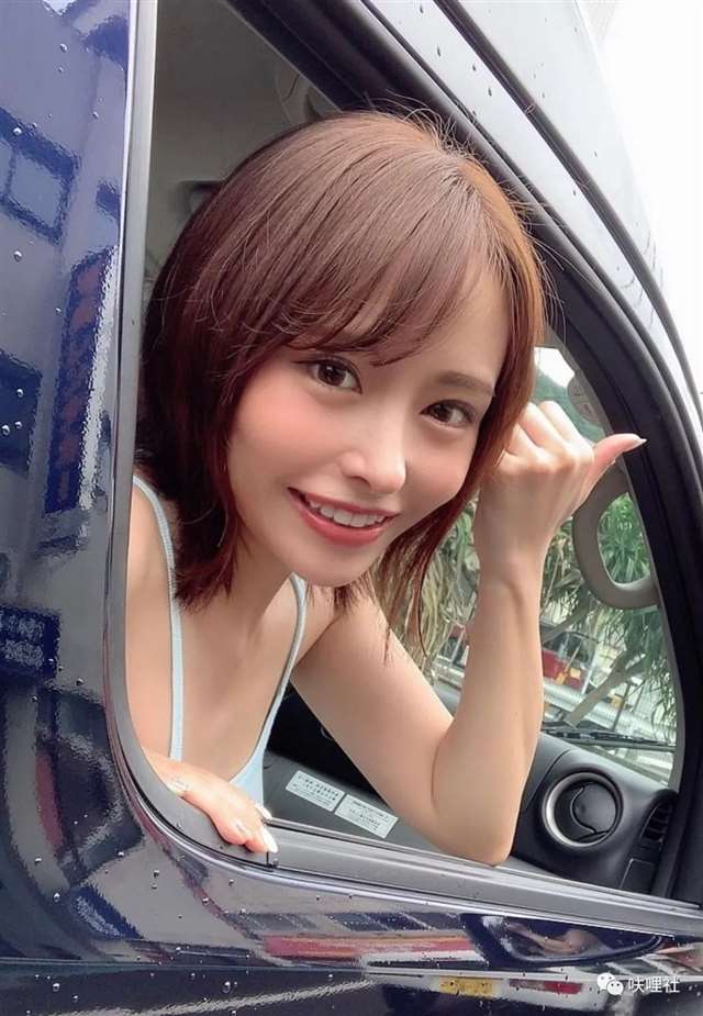 桃乃木香奈、伊藤舞雪和唯井真寻R18片场自拍图集