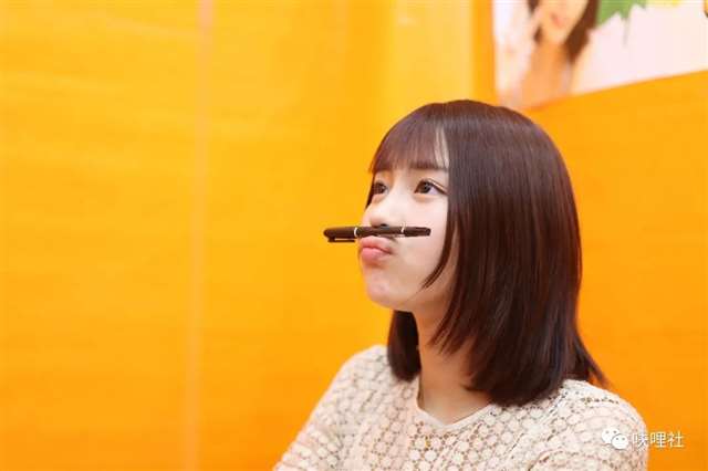 桃乃木香奈、伊藤舞雪和唯井真寻R18片场自拍图集