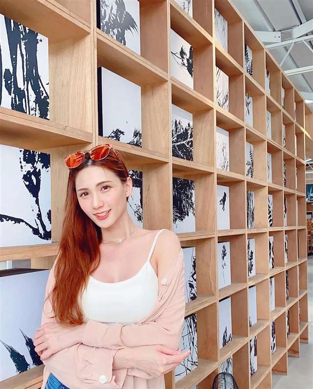 长腿模特御姐蔡译心