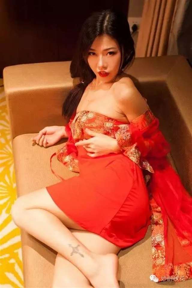 luvian古装红衣艺术照