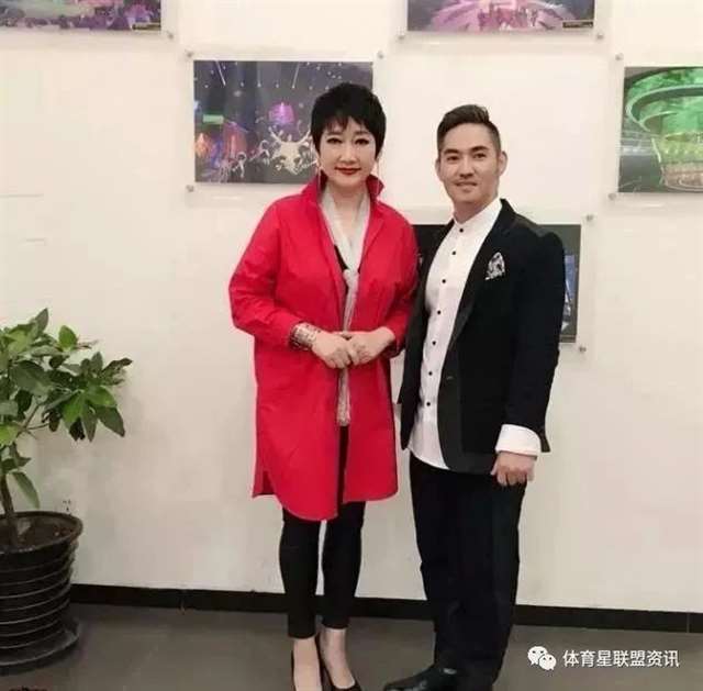 王刚前妻杜小娟风韵犹存依然美丽