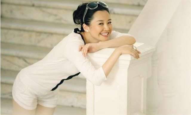 许晴越老越有韵味儿，活出了女人羡慕的生活状态