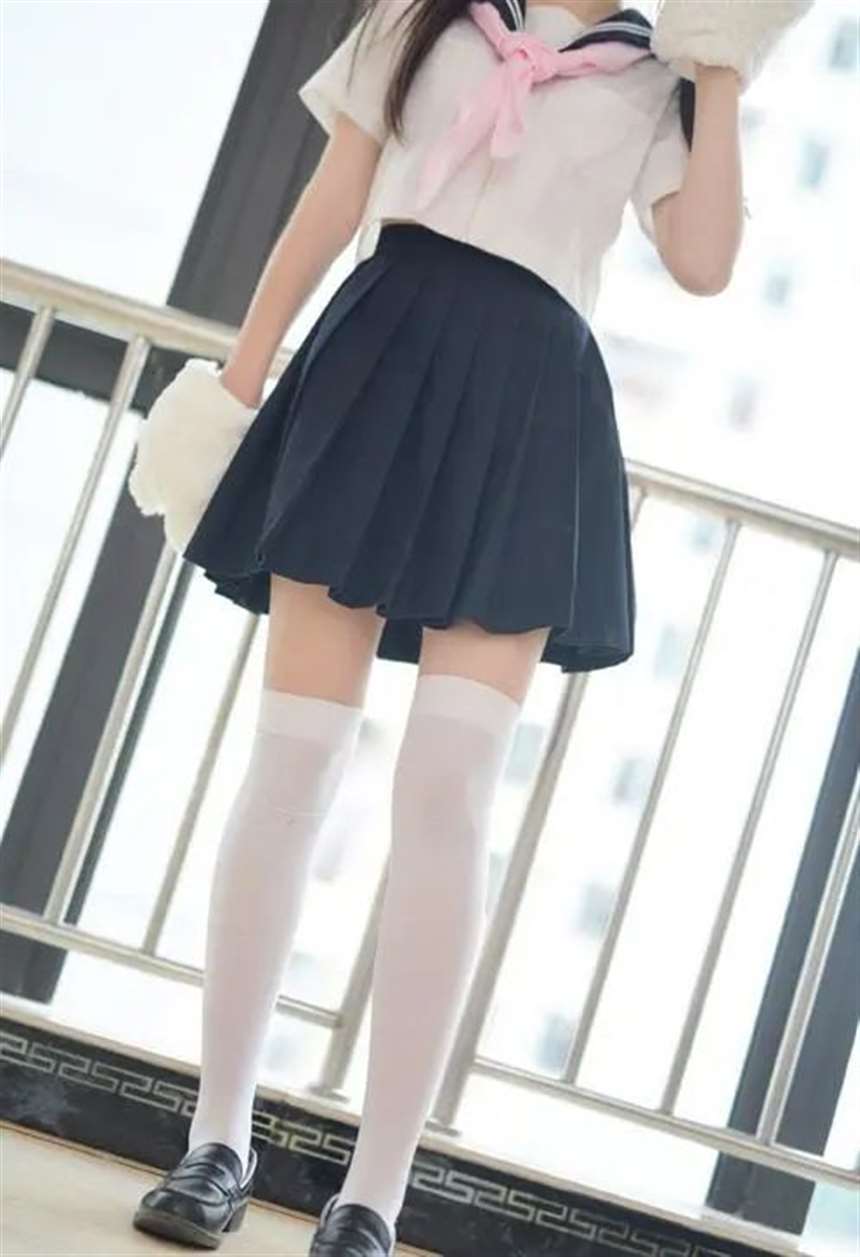 为什么现实中女生很少喜欢穿白丝