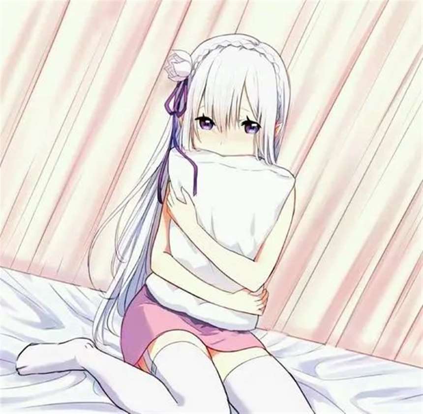 为什么现实中女生很少喜欢穿白丝