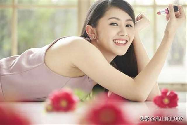 我和一个三十少妇,一夜疯狂后.._