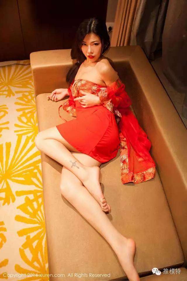 推模特 李凯诗 Luvian 魅惑复古重装归来