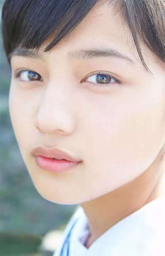 清纯到透明 川口春奈