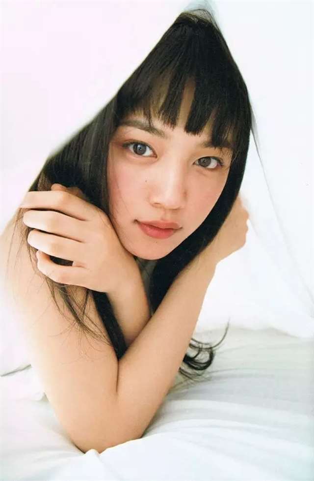 清纯到透明 川口春奈