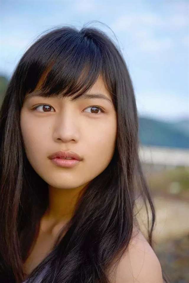 清纯到透明 川口春奈