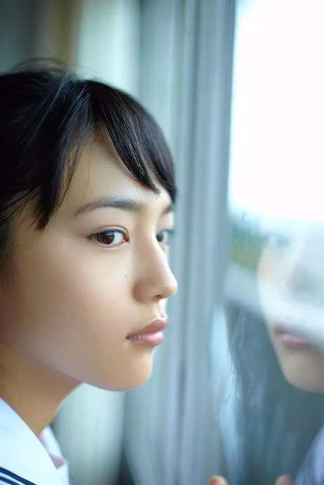 清纯到透明 川口春奈