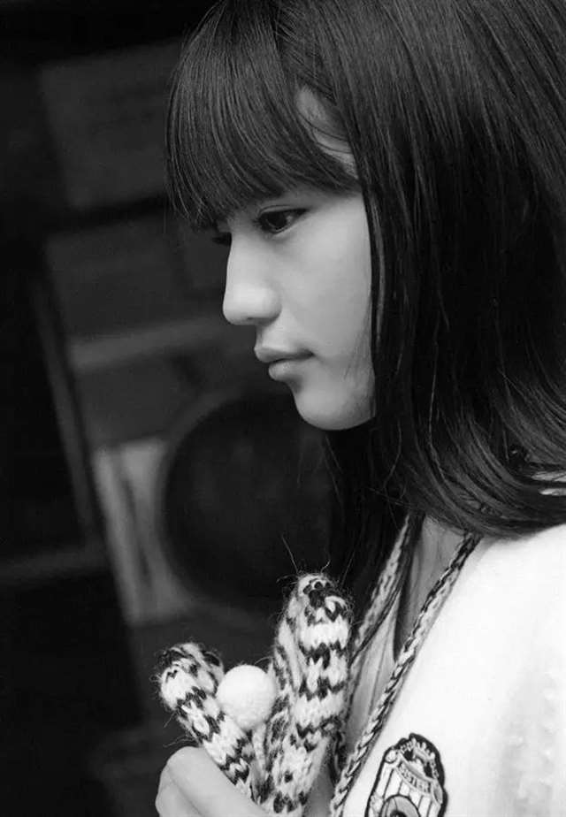 清纯到透明 川口春奈