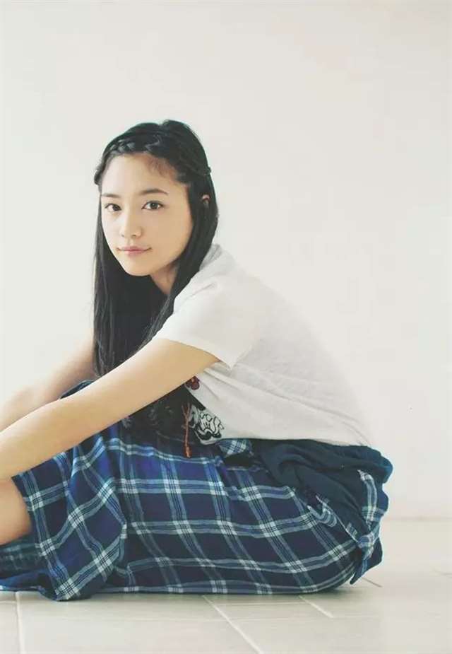 清纯到透明 川口春奈