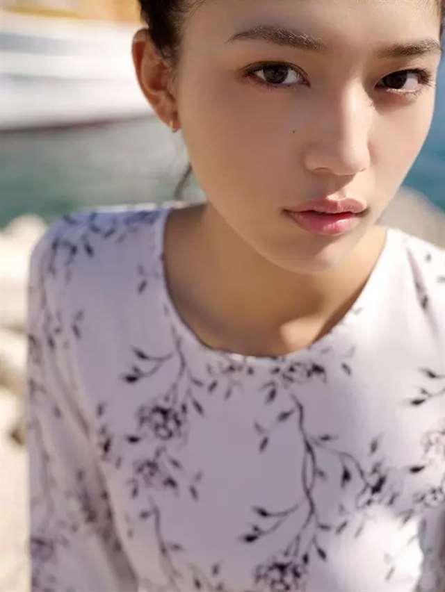 清纯到透明 川口春奈