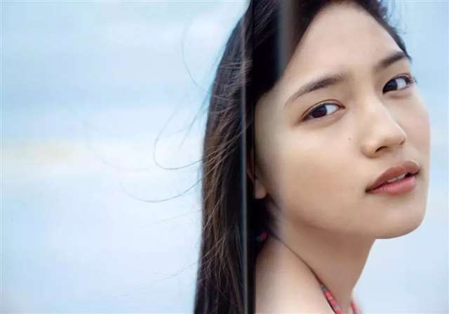  川口春奈 写真集