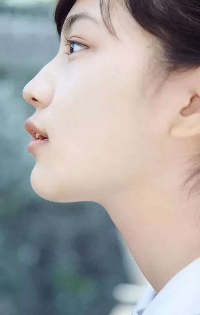  川口春奈 写真集