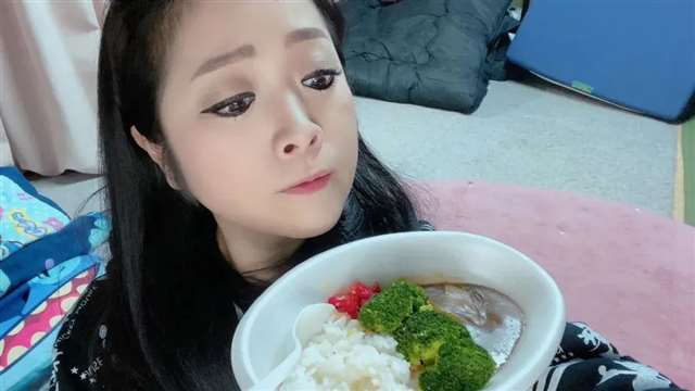 动作片明星:小向美奈子!