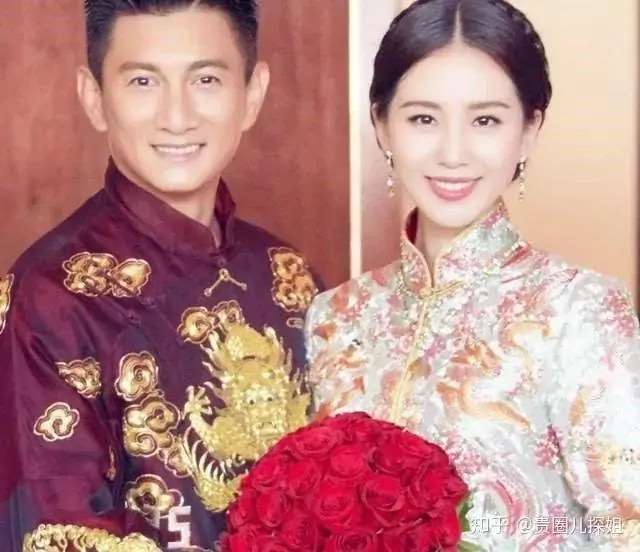 40岁阿姨出轨20出头小伙，每月倒贴2万元