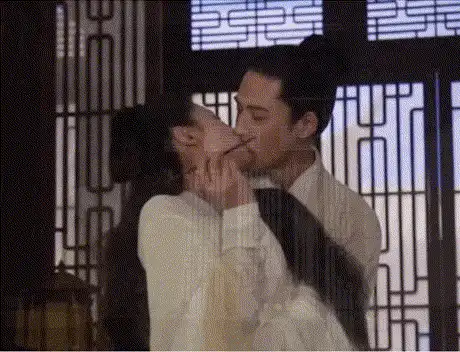 “刘涛是不是离婚了”…接拍大尺度鸳鸯浴