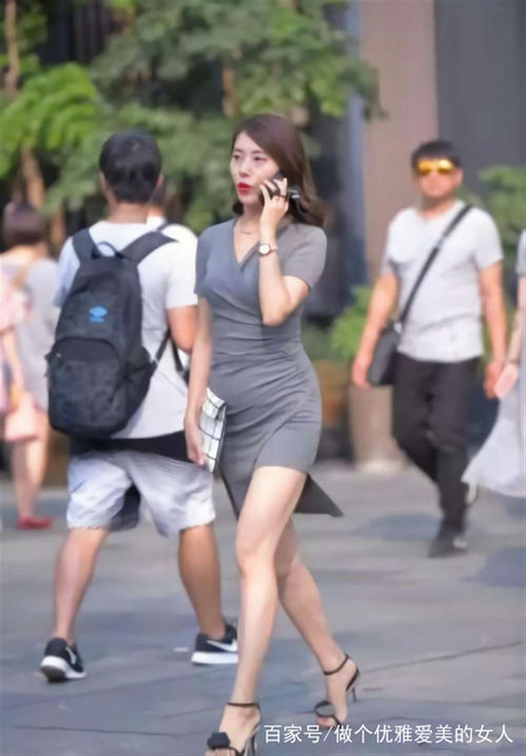 街拍,熟女和少女的差别 你对第几个动心了?