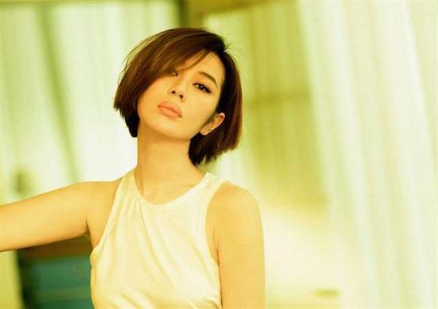 有的女人一看就很妩媚,一般都有这4个特点