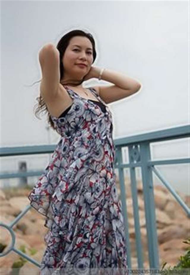 徐娘半老,风韵犹存