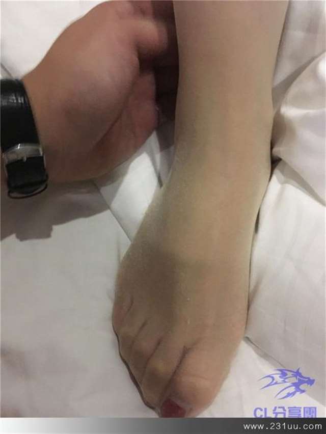 和大奶情人的销魂一夜[32p]