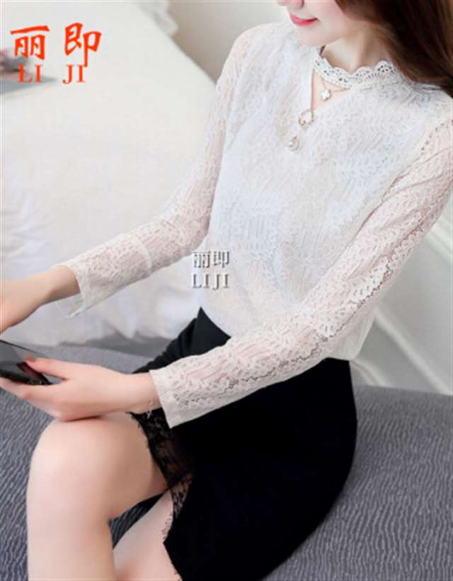 丽即蕾丝衫女士长袖2017秋衣新品外穿雷丝上衣少女丅恤少妇修身镂空