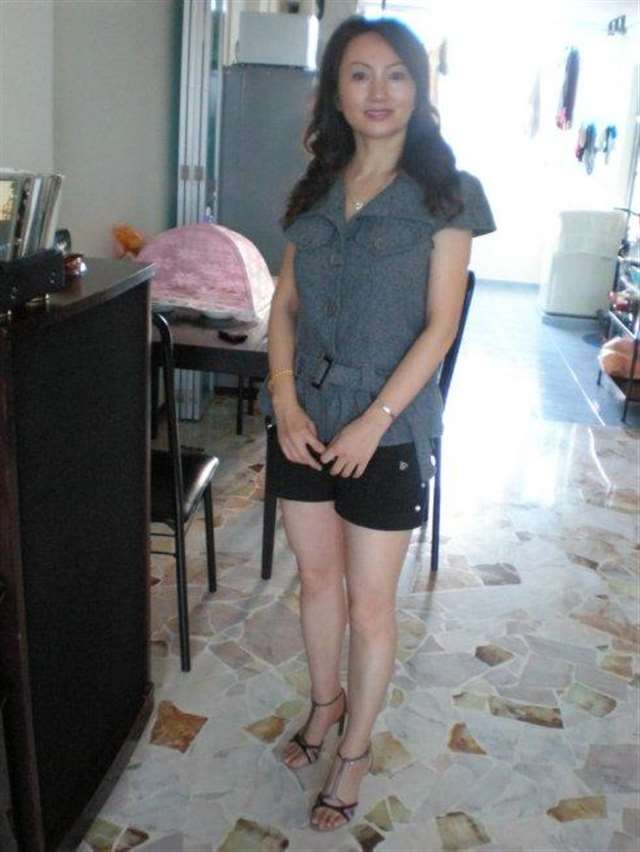 [转载]中年美妇:潘潘的美妙身体