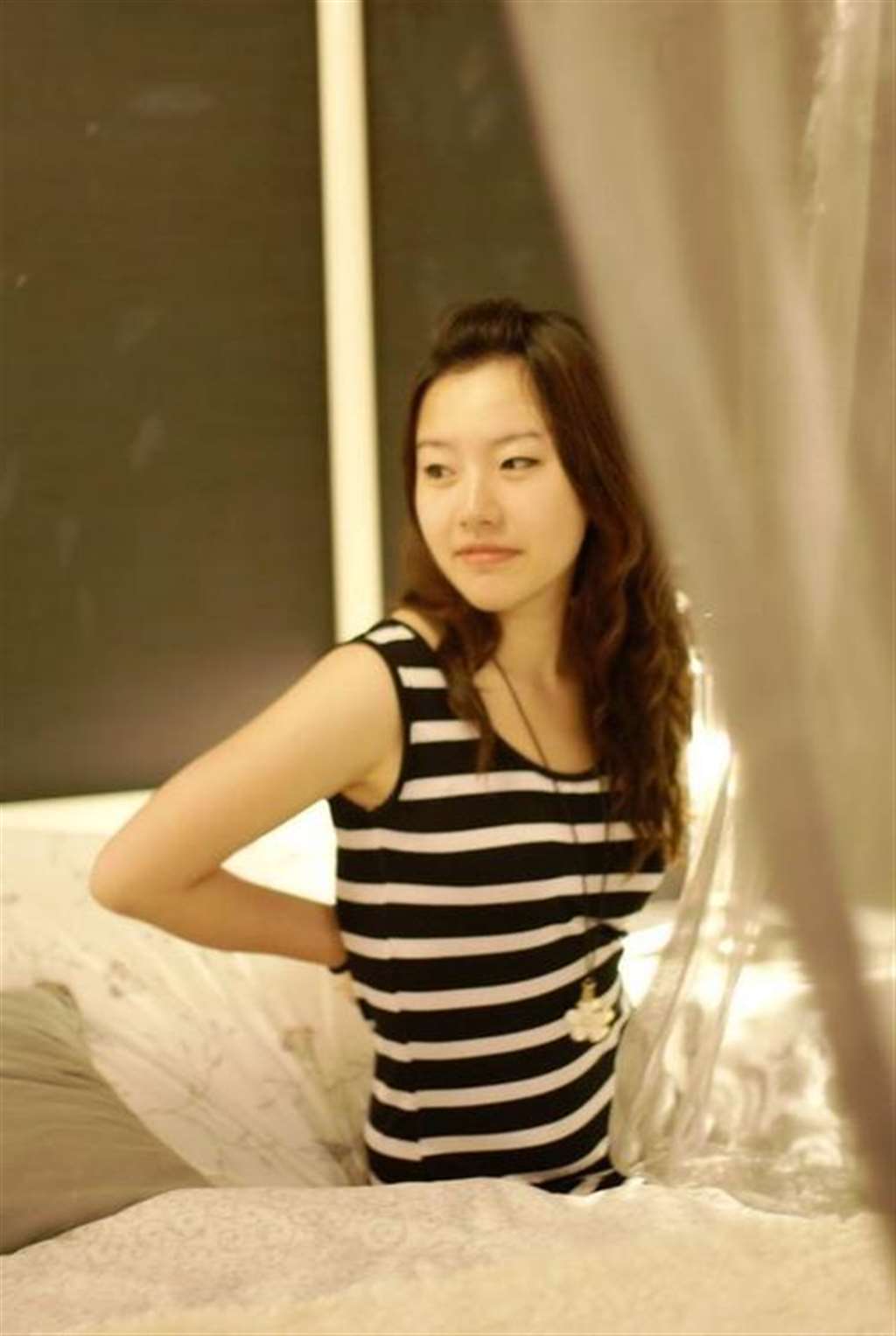 【宜家家居写真 19p】美女游游的可爱表情 索尼a100 继续表现