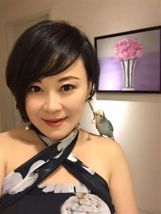 极品隔壁邻居美妇