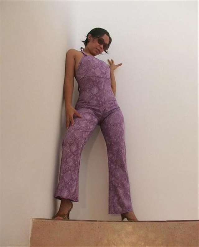 大胆人妻小情人跟我在家大战一场处处留情[20p]