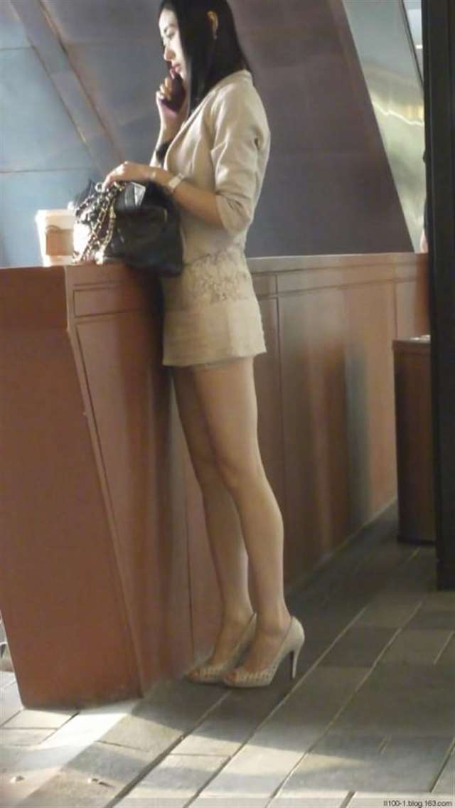 【街拍熟女美妇】--贵在真实的美女美腿高跟10(188p)7