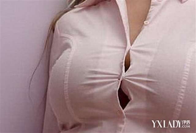 衣服遮不住的硕大巨乳美女少妇夜色闺中大胆销魂诱惑写真私房照