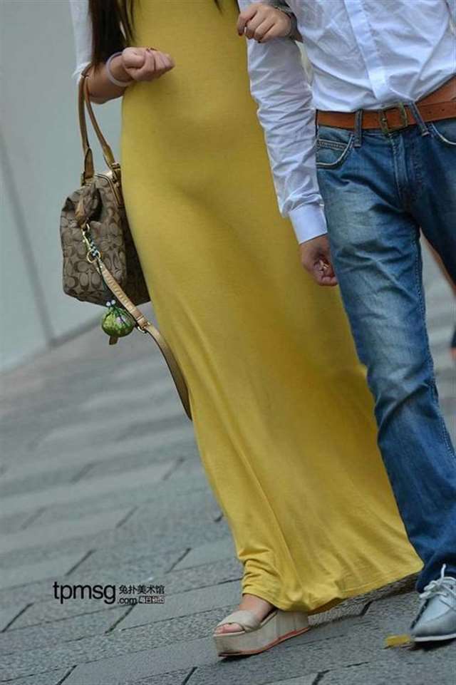 馒头逼美女扭动着的紧紧浑圆的丰臀,紧身饱满三角区(1)