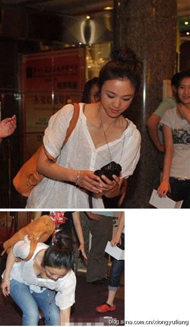 [转载]罕见:十大女星弯腰露酥胸的尴尬瞬间(图)