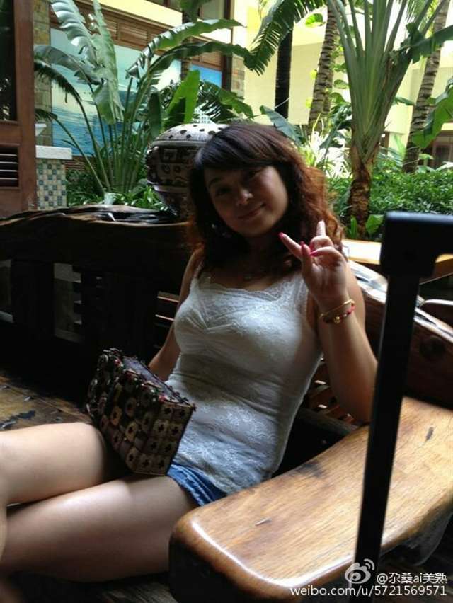 好丰满的胸部啊,丰满少妇我想认识你