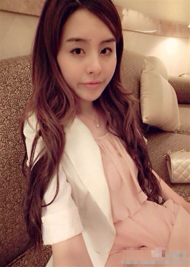 【娜美身材妹】赵惟依曝全裸写真 学苍井空写书法(二)