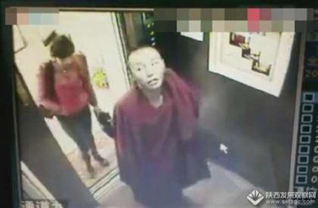 发现和尚和少妇在电梯里热吻 你怎么看?