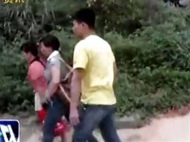 野战的经典!南宁野外小木屋卖淫窝点被端掉